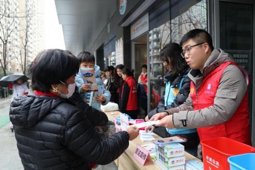 江河汇（汇东地块）项目部开展“青荷志愿学雷锋”活动